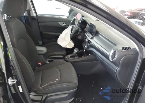 2021 Kia Forte Lxs z USA, uszkodzony, nr VIN 3KPF24AD4ME332534